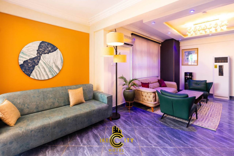 Others 5, IKE CITY Hotel, Tema
