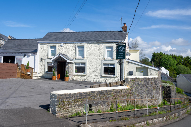 Exterior & Views, The Butchers Arms, Merthyr Tydfil