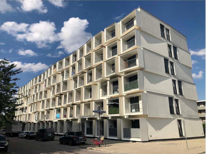Exterior 1