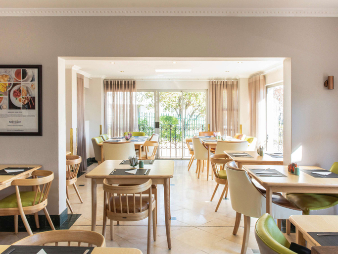 Food & Drinks 2, Mercure Johannesburg Midrand Hotel, City of Johannesburg