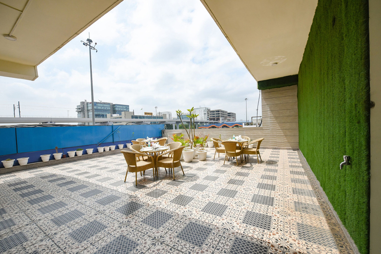 Food & Drinks 4, Fabhotel Bleu Ville, Faridabad