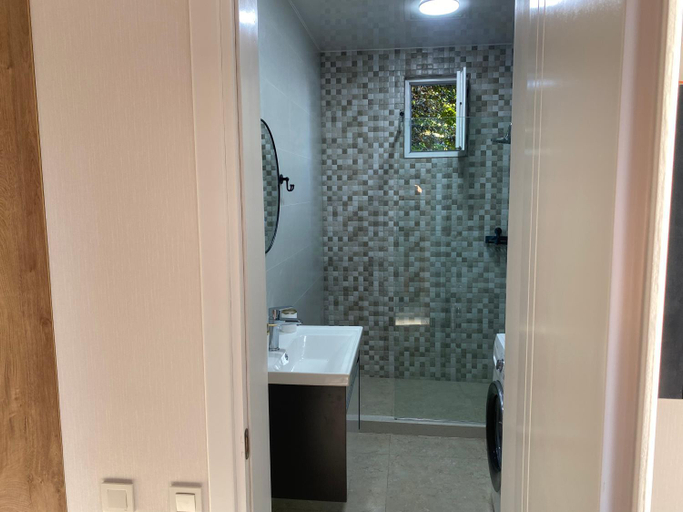 Bathroom 3, OrAnge villa, Batumi