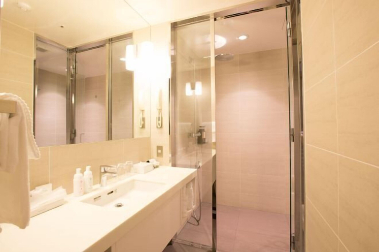 Bathroom 20