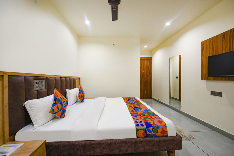 Bedroom 2, Fabhotel Bleu Ville, Faridabad
