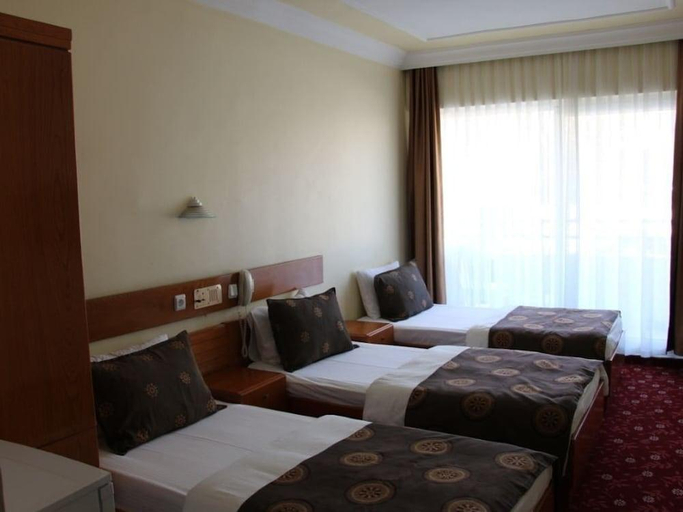 Bedroom 3, Grand Didyma Hotel, Didim