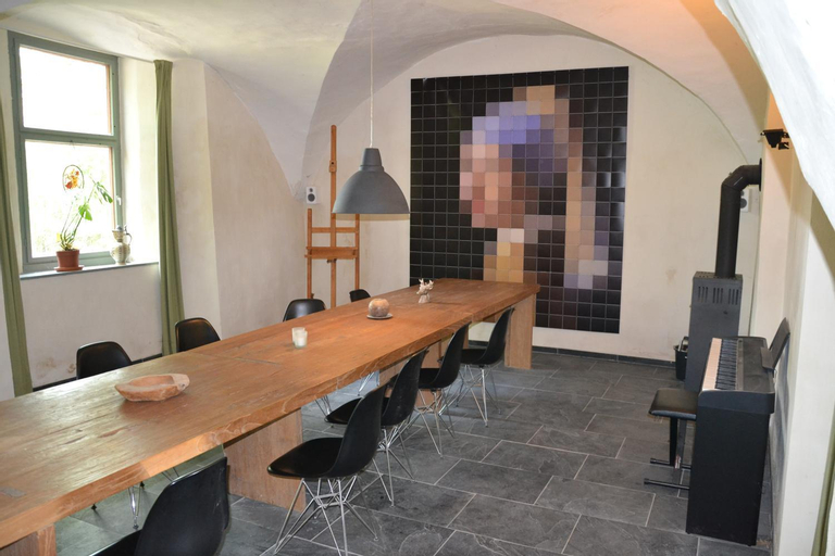 Lobby 5, Schloss Grobitz, Burgenlandkreis