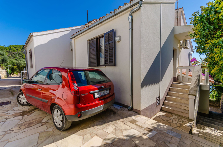 Exterior & Views 2, House Zdenka, Okrug