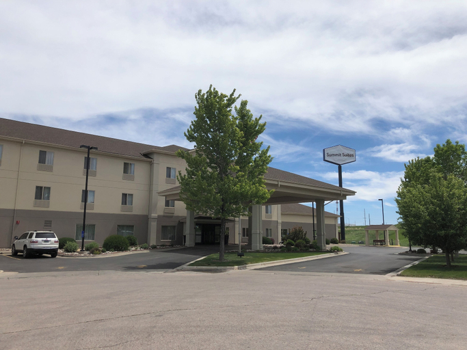 Exterior & Views 1, Summit Suites, Campbell