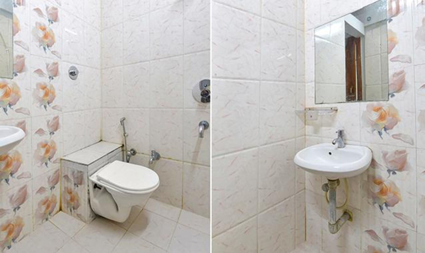 Bathroom 4, Fabhotel Raghumani Palace, Ujjain