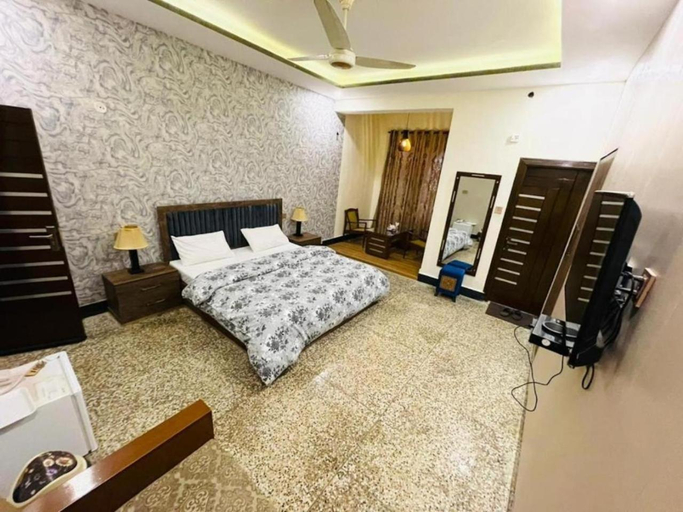 Bedroom 3, Husnain Resort, Hazara
