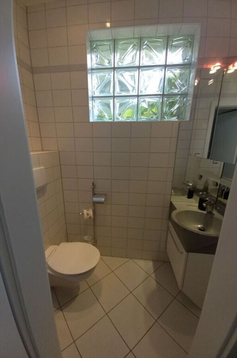 Bathroom 2, Holiday Home at the end of the Weser, Verden