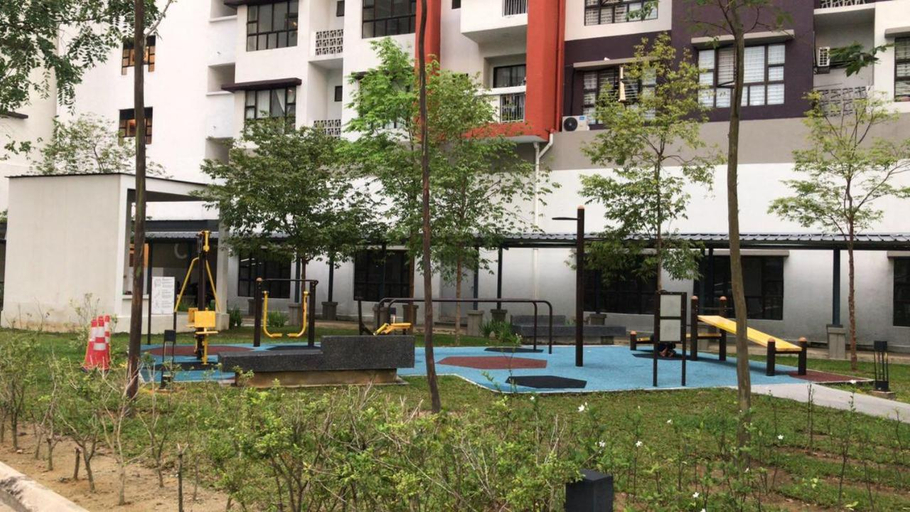 Others 4, Roomstay in Putrajaya (Female only/Queen bed), Kuala Lumpur