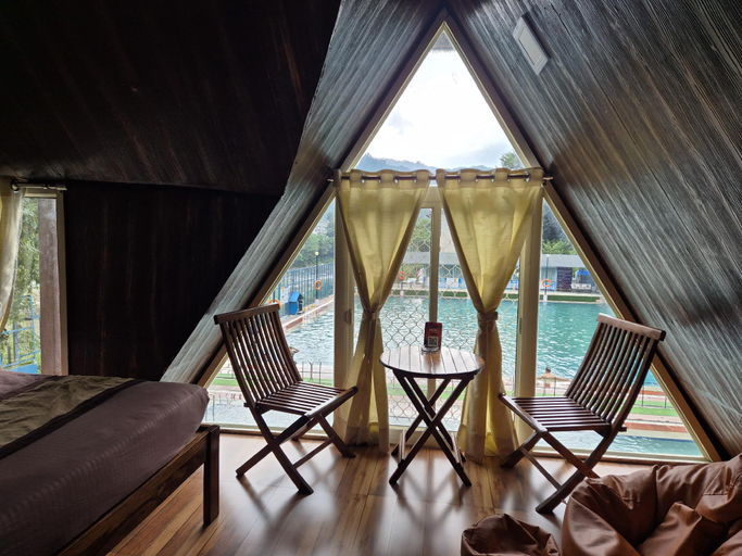 Others 5, Da Shack, Mandi