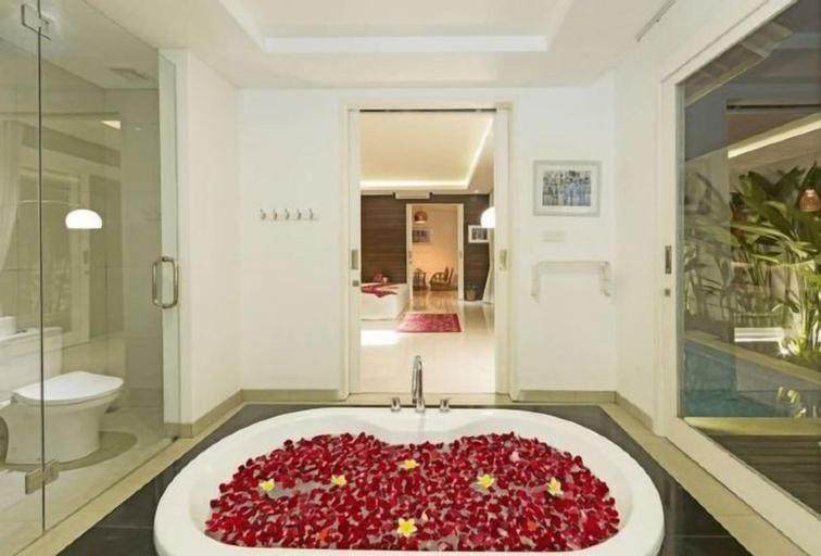 Bathroom 9
