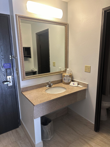 Bathroom 5, Motel 6 Wisconsin Rapids, WI, Wood