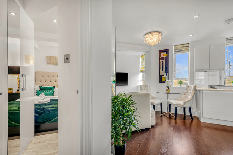 Others 5, Contemporary Apartments Chelsea, London