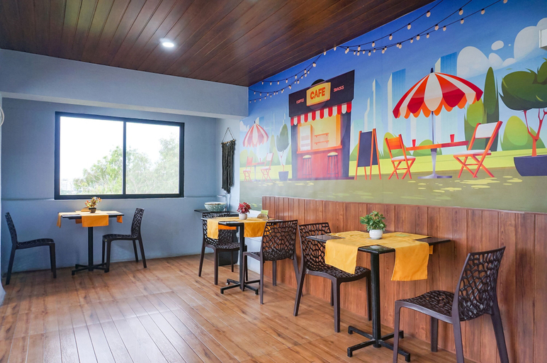 Food & Drinks 3, Fabhotel Everest Inn, Pune