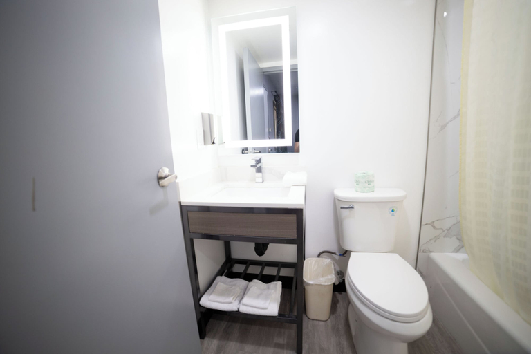 Bathroom 3, Express Inn & Suites, San Bernardino