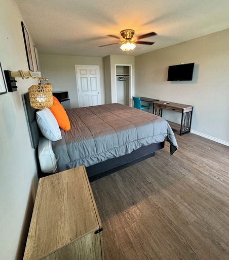 Bedroom 3, The 409 Bolivar Beach Hotel, Galveston