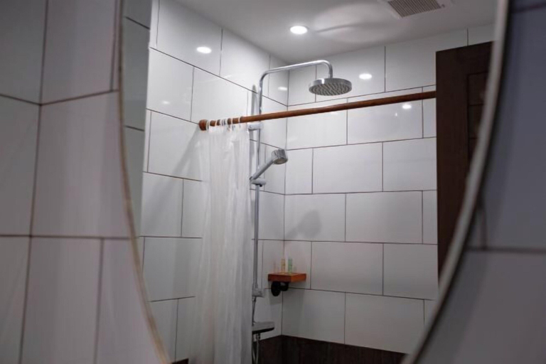 Bathroom 12