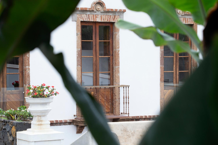 Others 5, Hacienda Los Orovales, Santa Cruz de Tenerife
