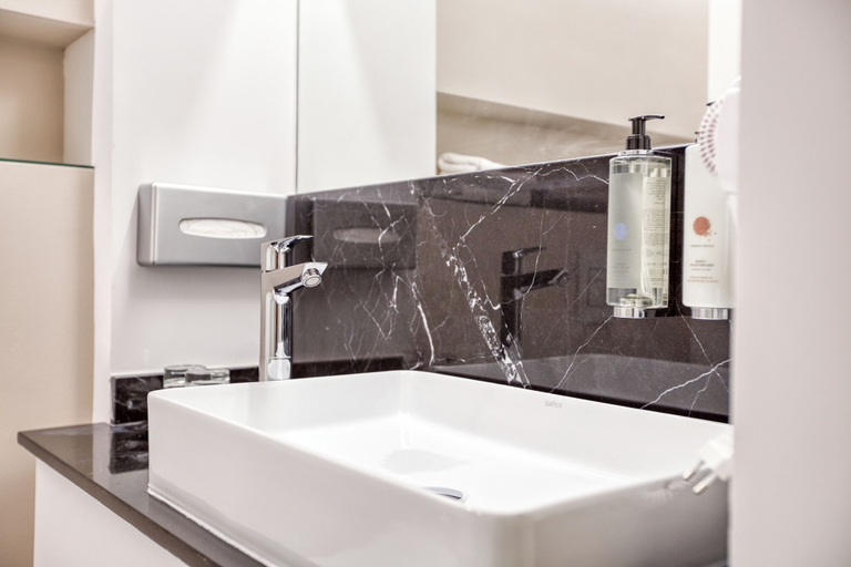 Bathroom 4, JL Hotel, St Julian's