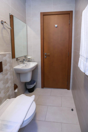 Bathroom 7
