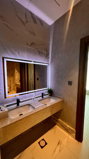 Bathroom, massat almashaeir hotel, Makkah