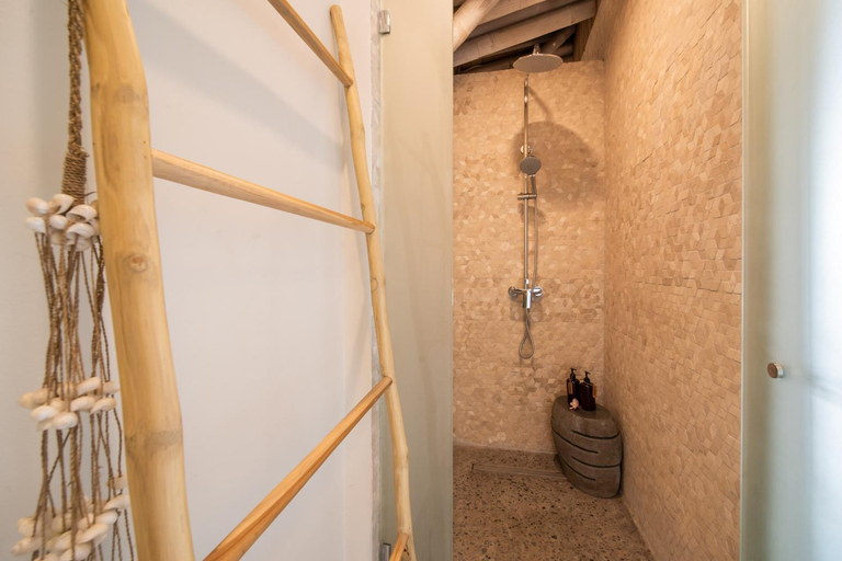 Bathroom 2, Villa Annabelle Canggu, Badung