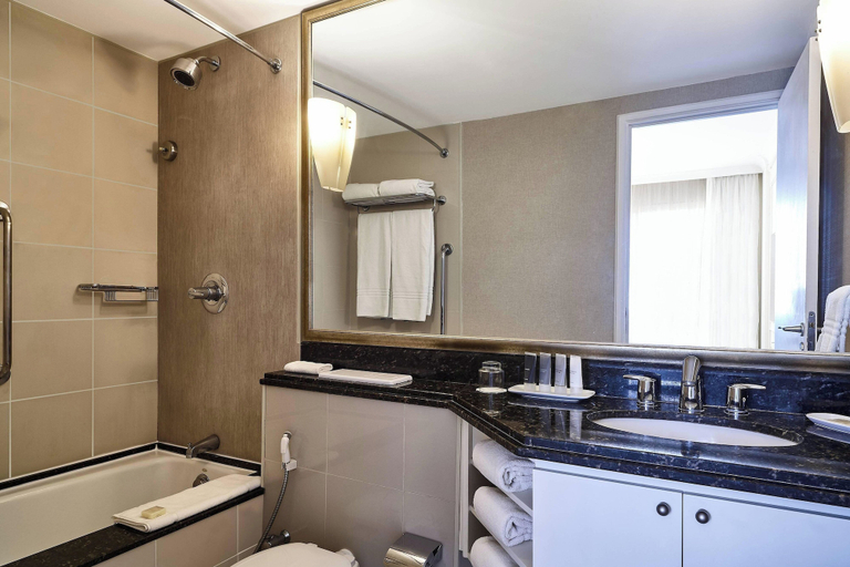 Bathroom 5, Marriott Executive Apartments Sao Paulo, São Paulo