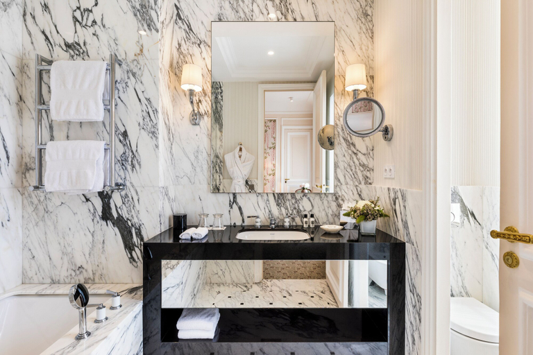 Bathroom 4, Hôtel San Régis, Paris