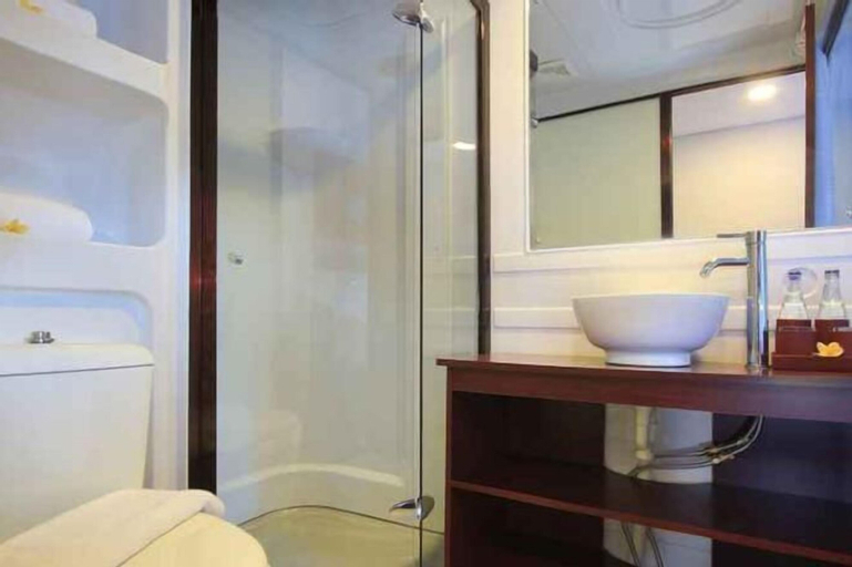 Bathroom 4