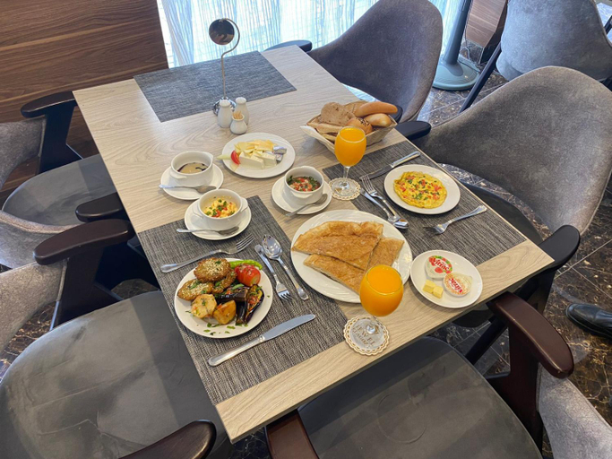 Food & Drinks 5, Jewel Agouza Hotel, Al-'Ajuzah