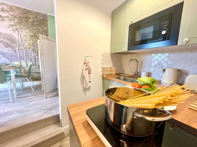 Dining Room 14