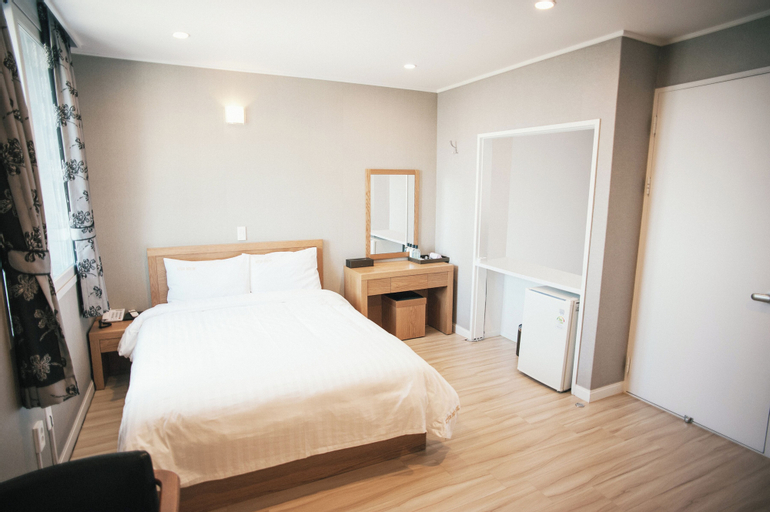 Bedroom 11
