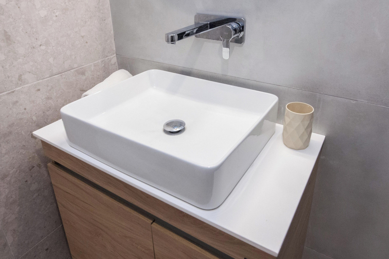 Bathroom 2, Cozy 1 Bd Basement Apt in Pagrati, Attica