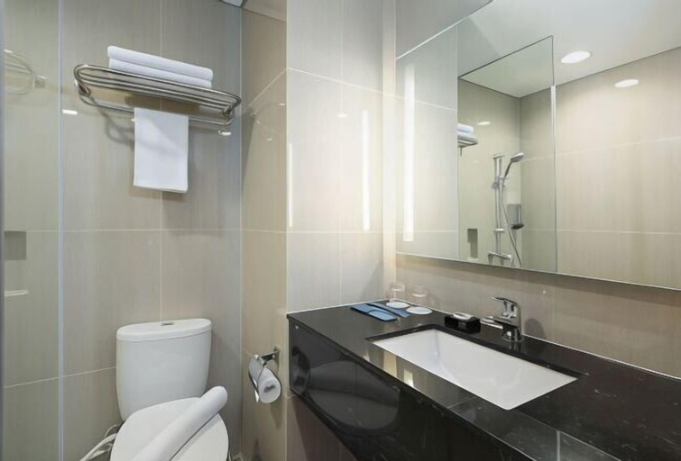 Bathroom 7