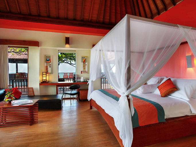 Mercure Kuta Bali Room Type - Junior Ocean View Suite, 1 king-size bed (Up to 2 Adults and 2 Children)
