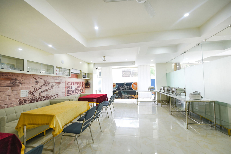 Food & Drinks 3, Fabhotel Prime Immense Residency, Faridabad