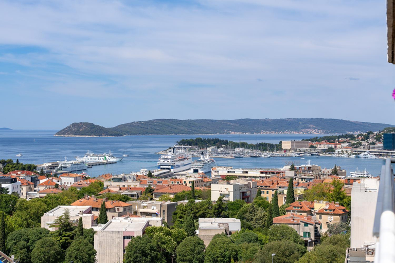 View 5, Charming, Split
