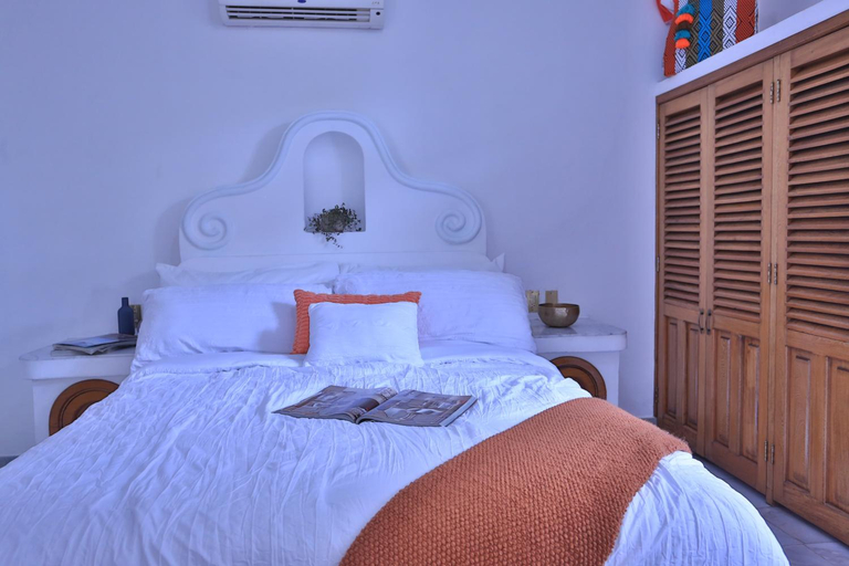 Others 2, La villa del sol - pool & spa and staff, Puerto Vallarta