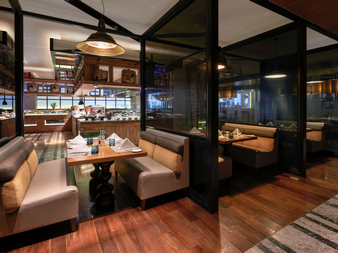 Food & Drinks 19