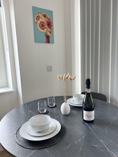 Others 5, Modern, New, Amazing 2 Bed Flat in East London, London