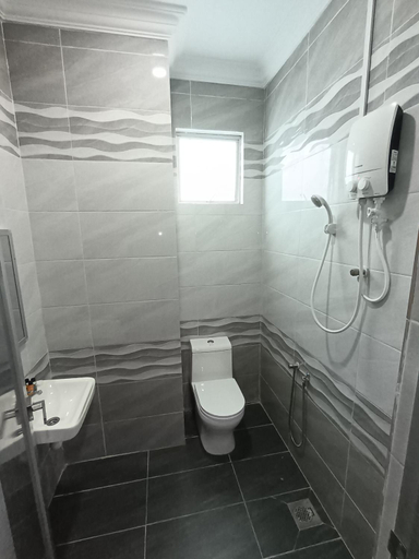 Bathroom 3, river hotel, Larut and Matang