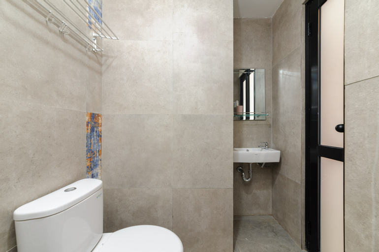 Bathroom 20
