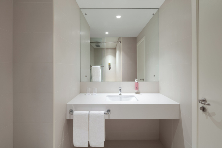 Bathroom 4, Rove JBR, Dubai