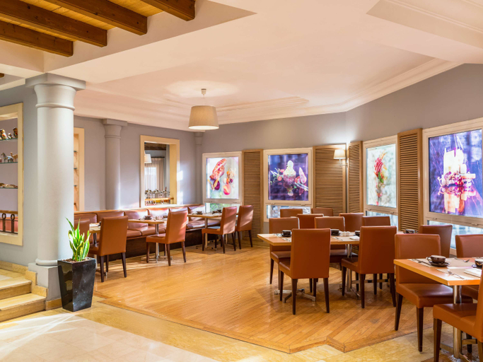 Food & Drinks 5, Mövenpick Doha, Doha