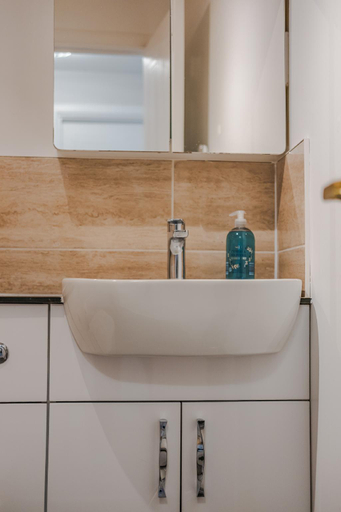 Bathroom 2, Bloomfield Residence - SJA Stays - Luxury 2 Bed Apartment, Aberdeen