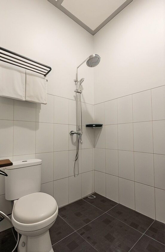 Bathroom 24