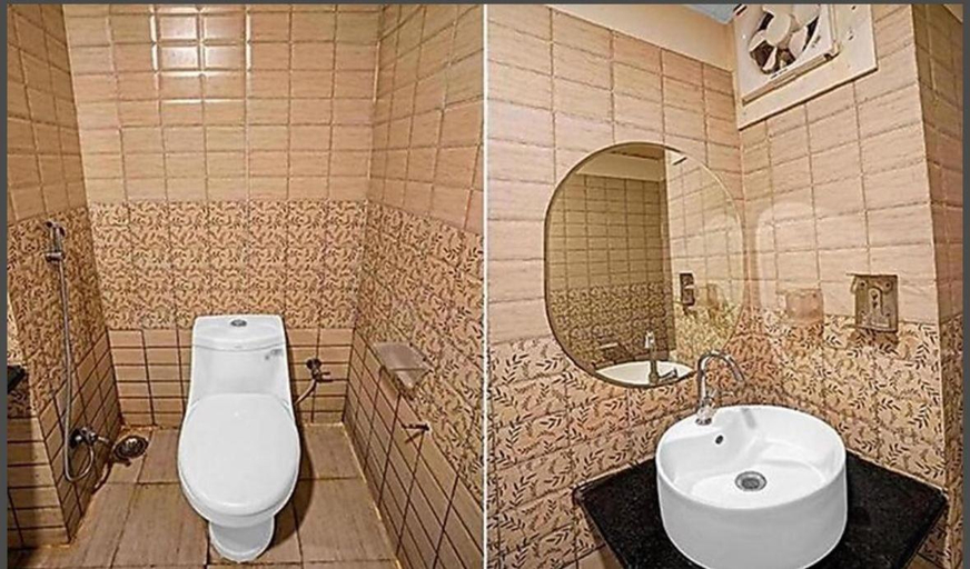 Bathroom 3, Mangal Residency, Udaipur